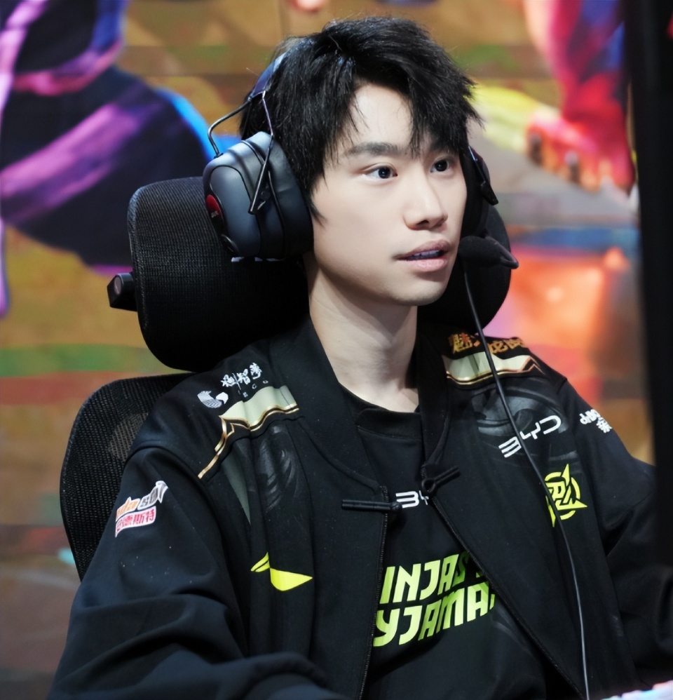 Rookie重要时刻领先优势明显，G2带队取胜！